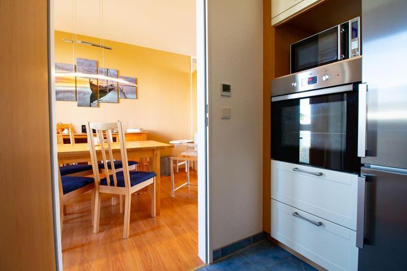 Ferienwohnung Rabe Binz Bagian luar foto